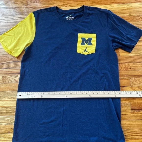 Nike Air Jordan Michigan tee - Picture 3 of 6